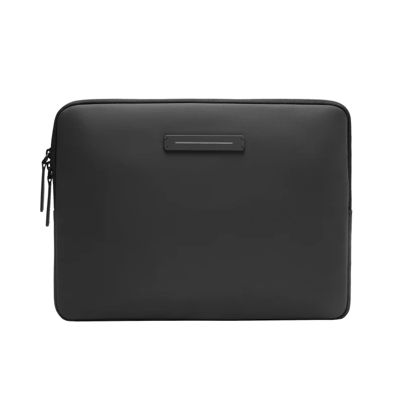 Gion Laptop Case 13" / All Black / Recycled Nylon