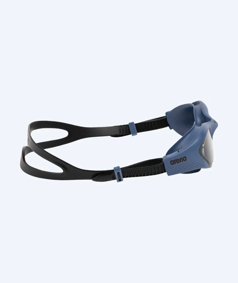 Arena Schwimmbrille für Freizeitschwimmer - The One - Dunkelblau/Schwarz (Smoke Scheiben)