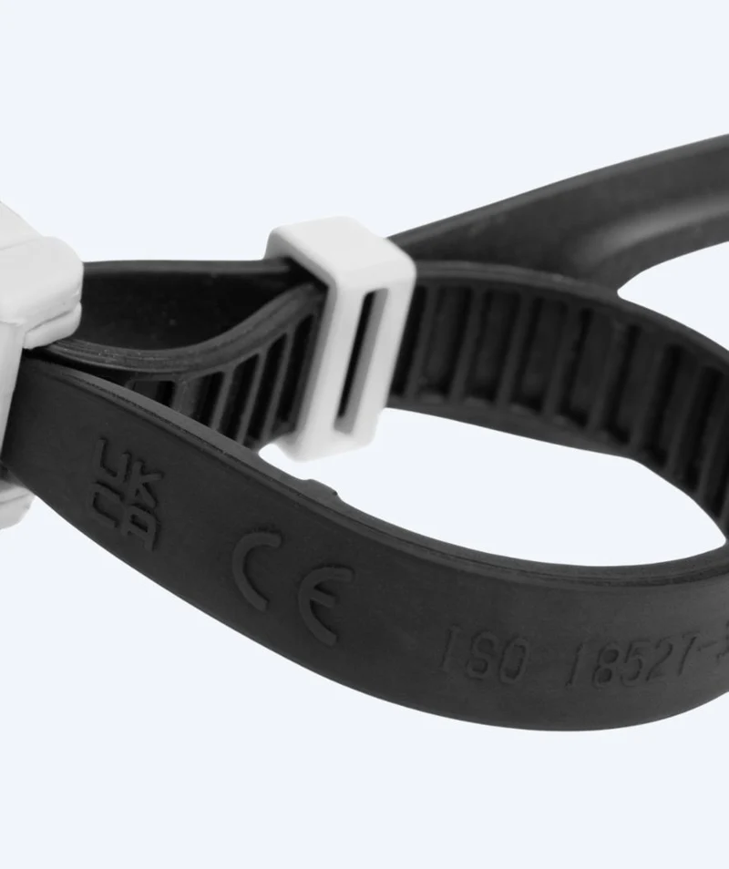 Arena Schwimmbrille für Freizeitschwimmer - The One Plus - Schwarz (Smoke Scheiben)
