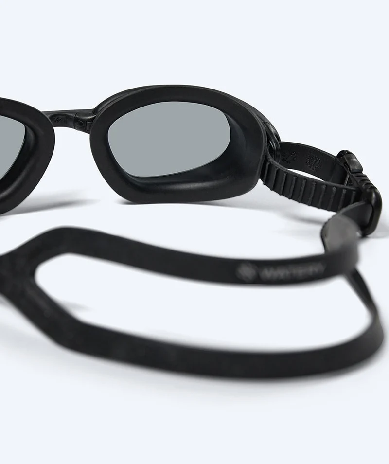 Watery Schwimmbrille für Freizeitschwimmer - Fraser - Schwarz (Smoke Scheiben)