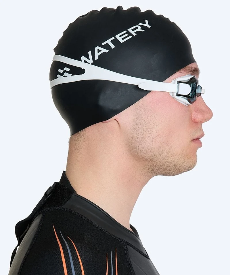 Watery Schwimmbrillen mit Sehstärke für Kurzsichtige Erwachsene - (-2.0) – (-5.0) - Naida - Weiß (Smoke Scheiben)