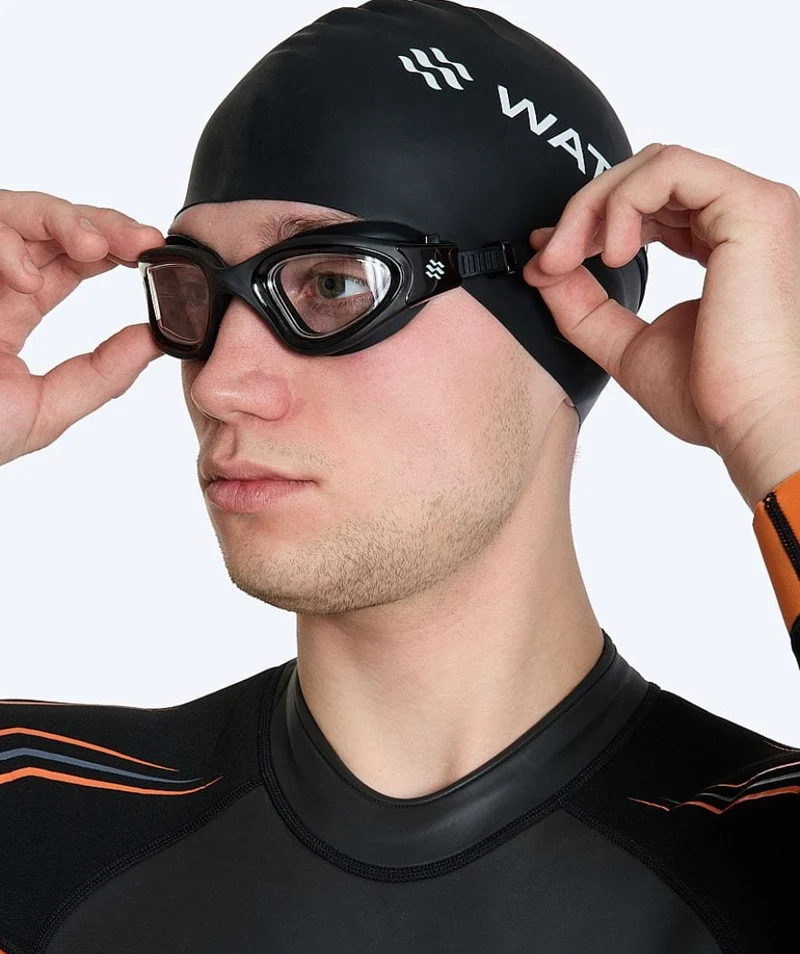 Watery Schwimmbrillen mit Sehstärke für Kurzsichtige Erwachsene - (-2.0) – (-6.0) - Raven Active - Schwarz/Klar