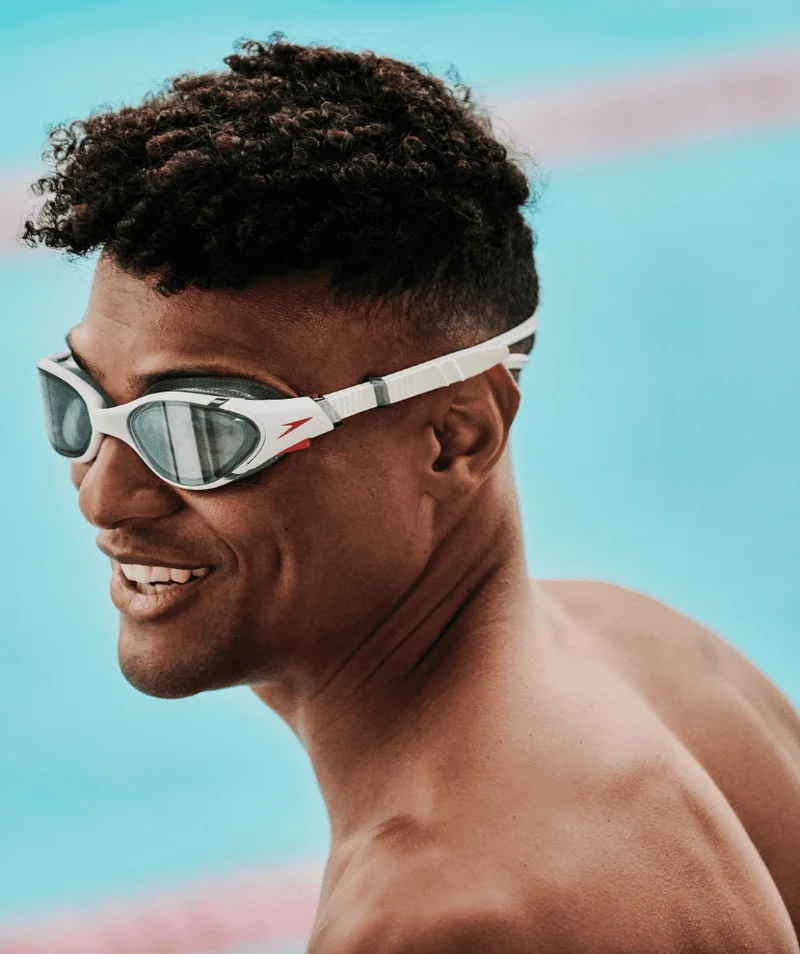 Speedo Schwimmbrille für Freizeitschwimmer - Biofuse 2.0 - Weiß (Smoke Scheiben)