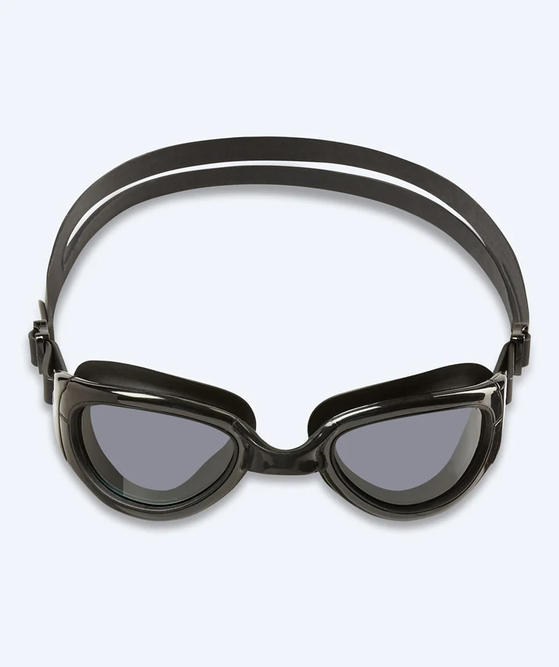 Watery Schwimmbrille für Freizeitschwimmer - Wade Active - Schwarz (Smoke Scheiben)