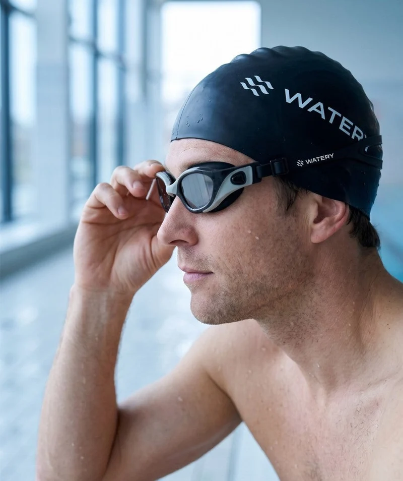 Watery Schwimmbrille für Freizeitschwimmer - Clyde Active - Grau (Smoke Scheiben)