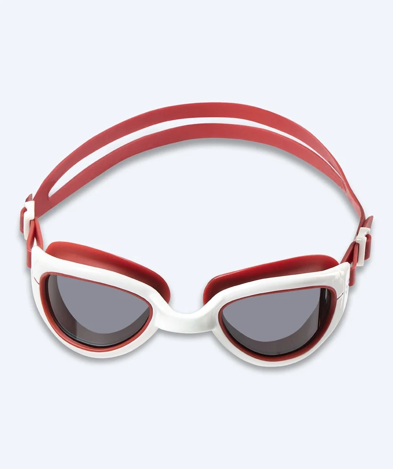 Watery Schwimmbrille für Freizeitschwimmer - Wade Active - Rot (Smoke Scheiben)