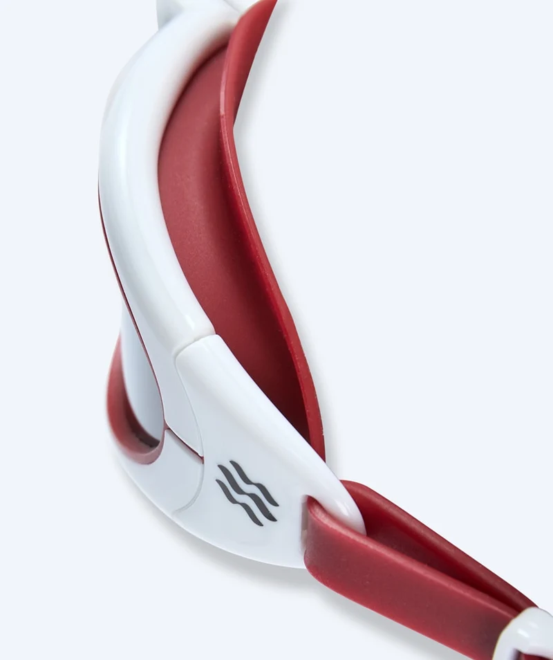 Watery Schwimmbrille für Freizeitschwimmer - Wade Active - Rot (Smoke Scheiben)