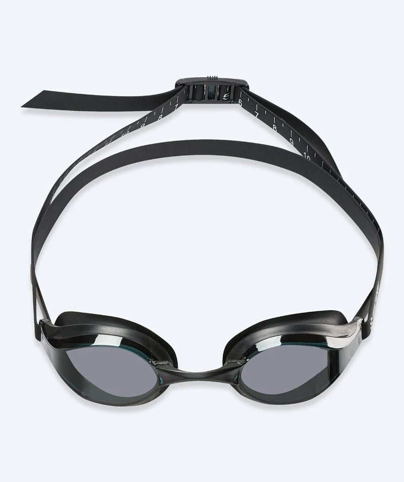Watery Elite Schwimmbrillen - Poseidon - Schwarz (Smoke Scheiben)