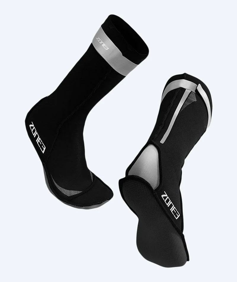 ZONE3 Neoprensocken für Freiwasser - (2mm) - Schwarz/Silber
