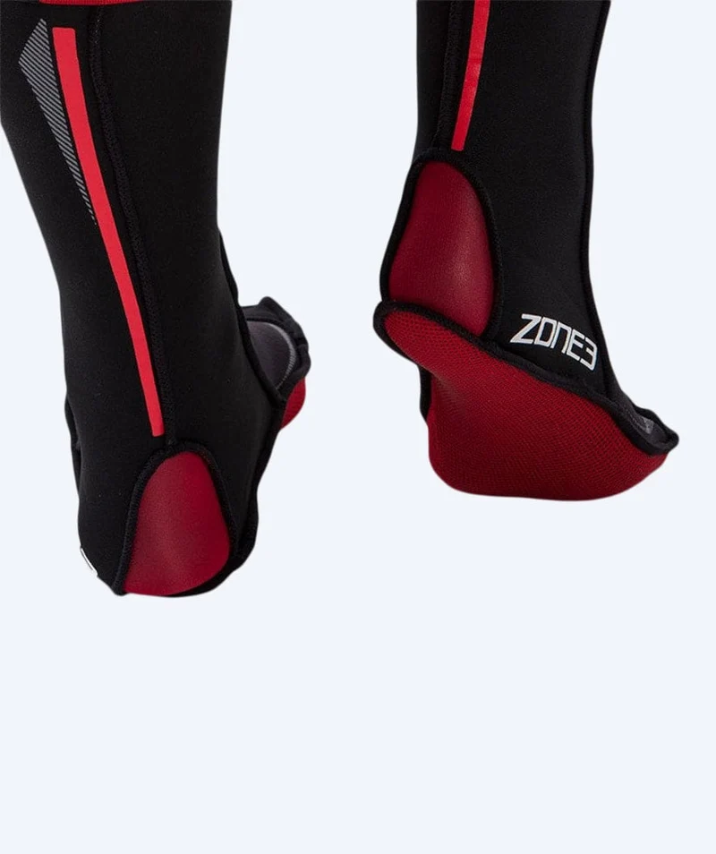 ZONE3 Neoprensocken für Freiwasser - (2mm) - Schwarz/Rot