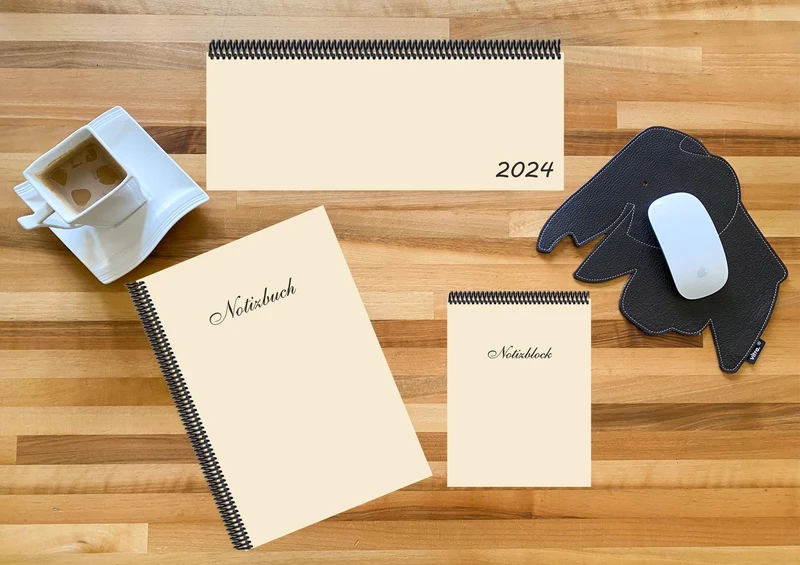 Schreibtisch-Set, m. 1 Kalender, m. 1 Beilage, m. 1 Beilage, 3 Teile